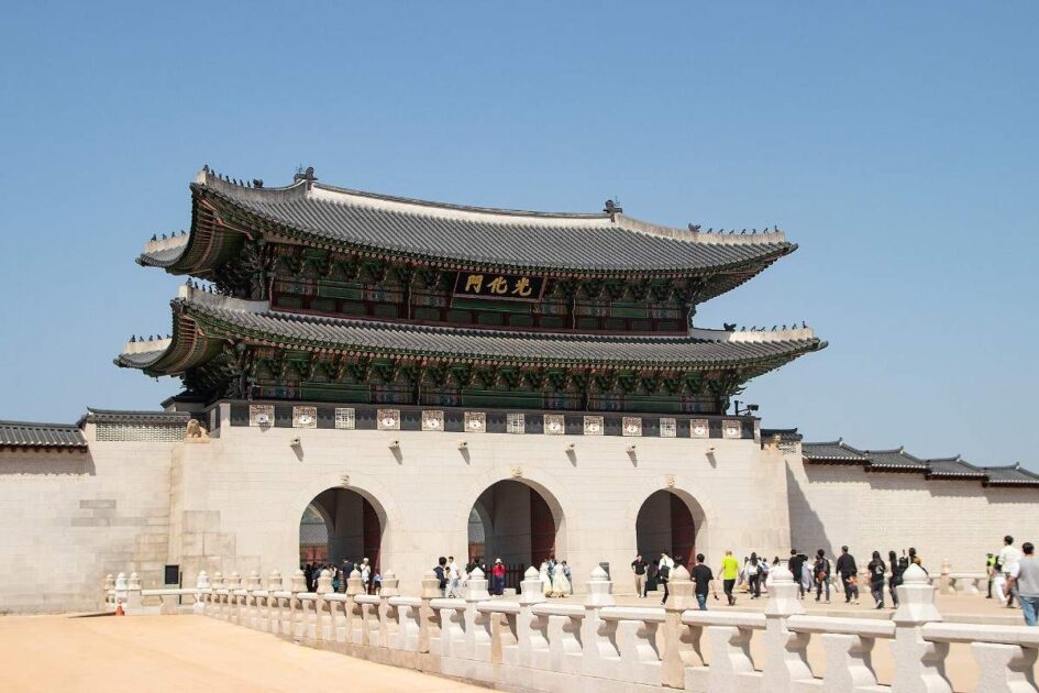 Bts Bring Long-Awaited Comeback Concert To Gwanghwamun Square