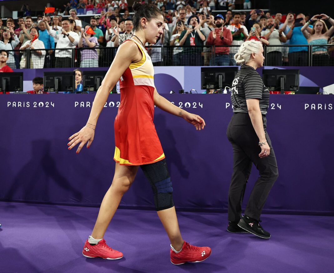 Carolina Marín Suffers Knee Injury in Paris Just Shy of Olympic Badminton Final