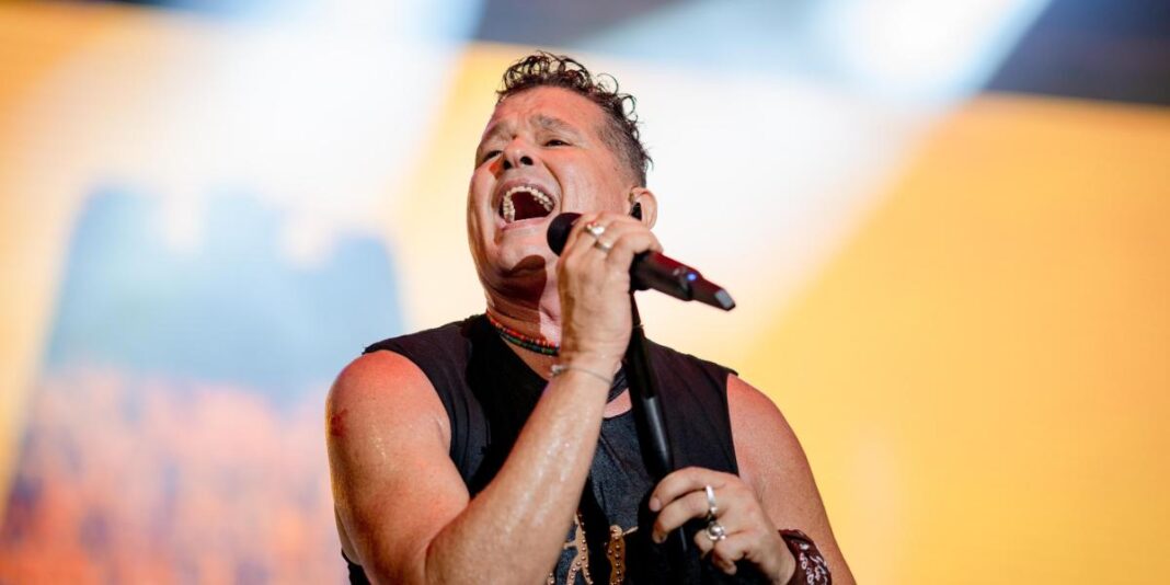 Carlos Vives Electrifies Mompox Jazz Festival 2024 with Unforgettable Performance